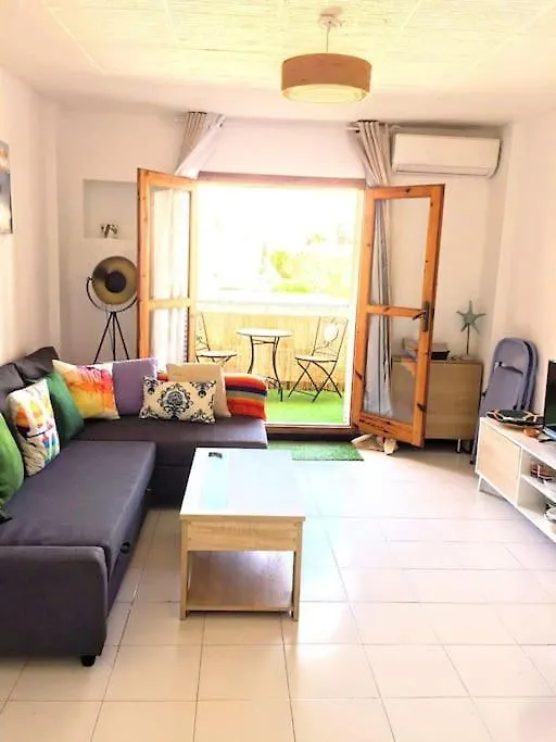 Encantador Estudio En 1ª Linea De Playa contacts
